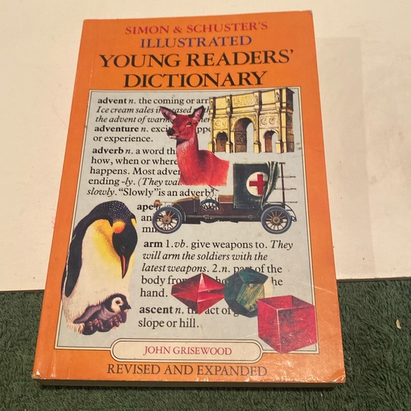 Vintage 1984 First Edition, “Illustrated Young Reader’s Dictionary,” Paperback - Picture 1 of 4